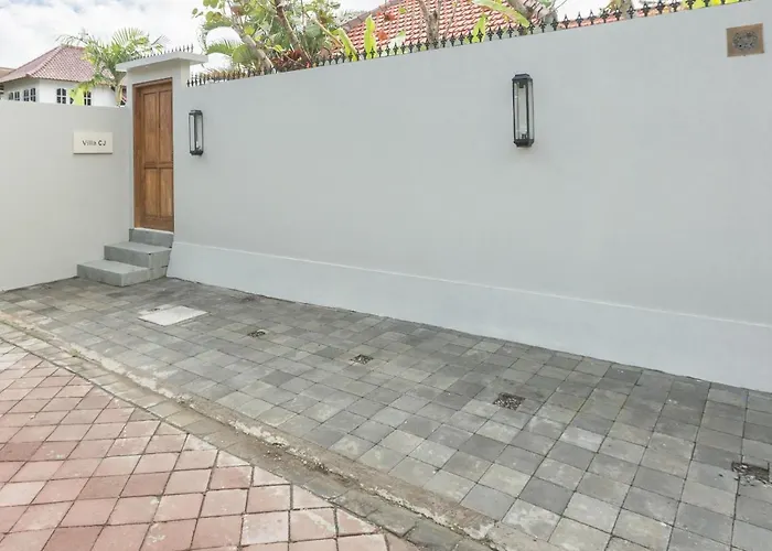Cj Villa